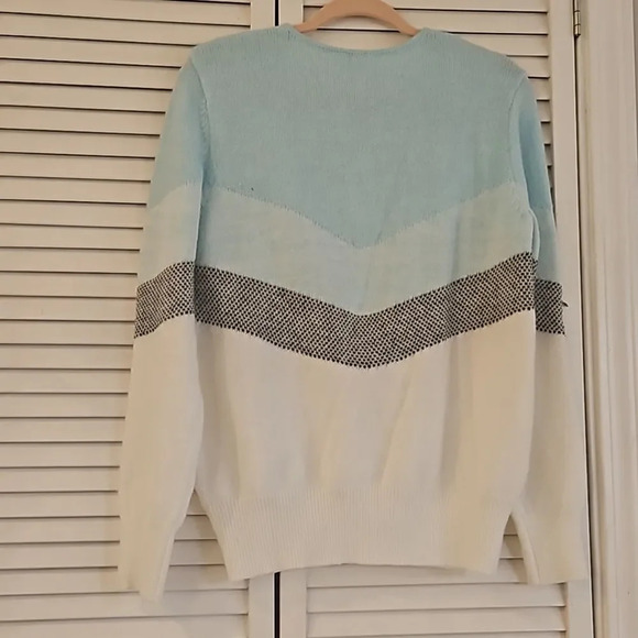 Made with love blue skies chevron Zipup crew neck sweater. Size medium NWT - Picture 6 of 6